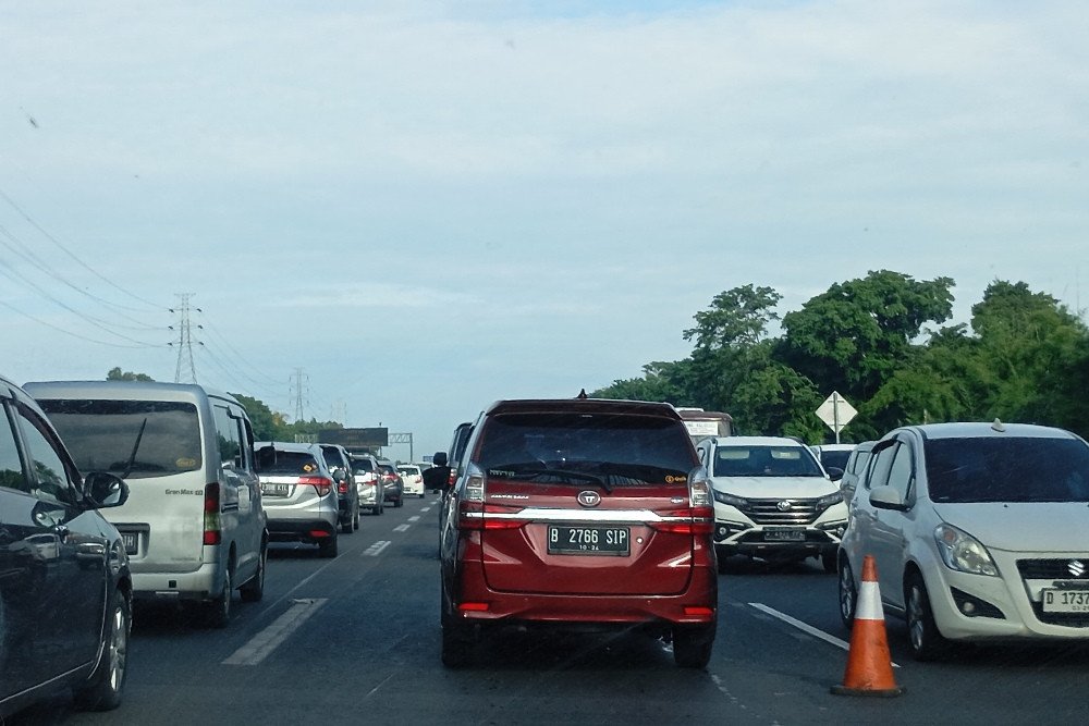 Jalan Tol Japek II Selatan Dibuka Gratis, Atasi Lonjakan Arus Balik dari Bandung Jalan Tol Japek II Selatan Dibuka Gratis, Atasi Lonjakan Arus Balik dari Bandung