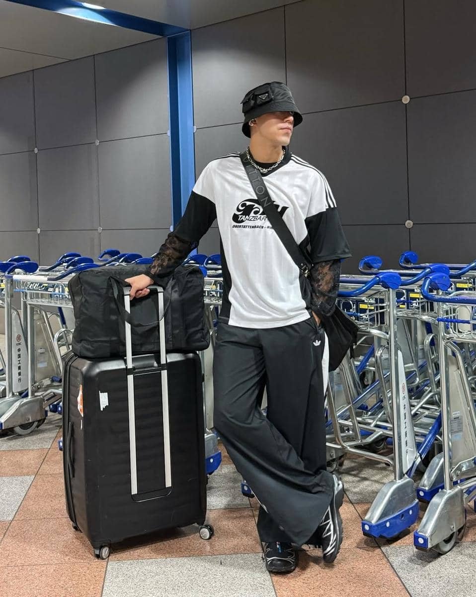 7 gaya street style Nine Naphat yang memukau 7 gaya street style Nine Naphat yang memukau