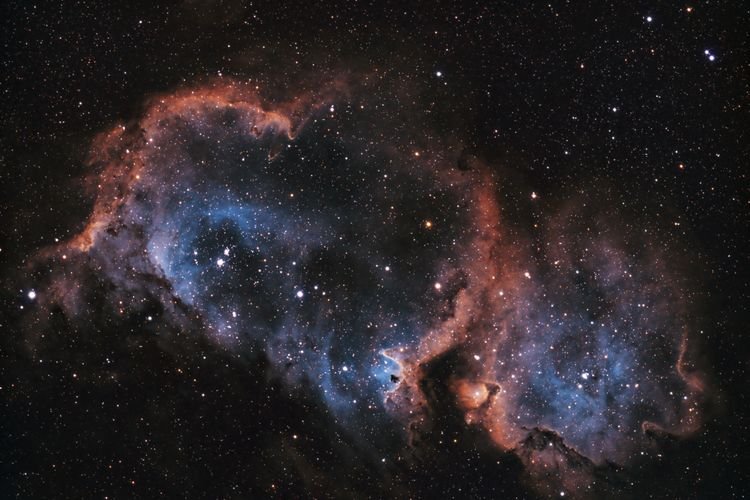 Fisikawan Buktikan: Alam Semesta Bukan Simulasi Fisikawan Buktikan: Alam Semesta Bukan Simulasi