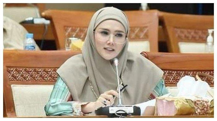 Mulan Jameela Dihujat, Istri Ahmad Dhani Temukan Pelaku Penyebar Hoaks Mulan Jameela Dihujat, Istri Ahmad Dhani Temukan Pelaku Penyebar Hoaks