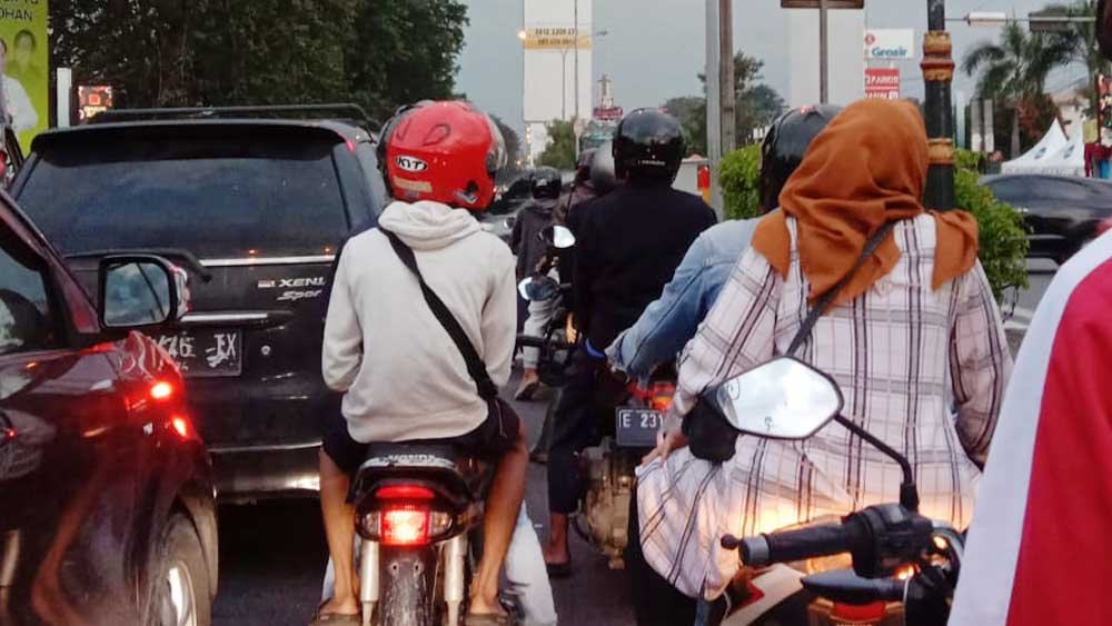 Arus balik Pantura Cirebon masih padat, 60 persen pemudik belum kembali Arus balik Pantura Cirebon masih padat, 60 persen pemudik belum kembali