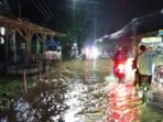 Hujan deras di Majalengka picu longsor dan banjir, jembatan Cijurey ambruk Hujan deras di Majalengka picu longsor dan banjir, jembatan Cijurey ambruk