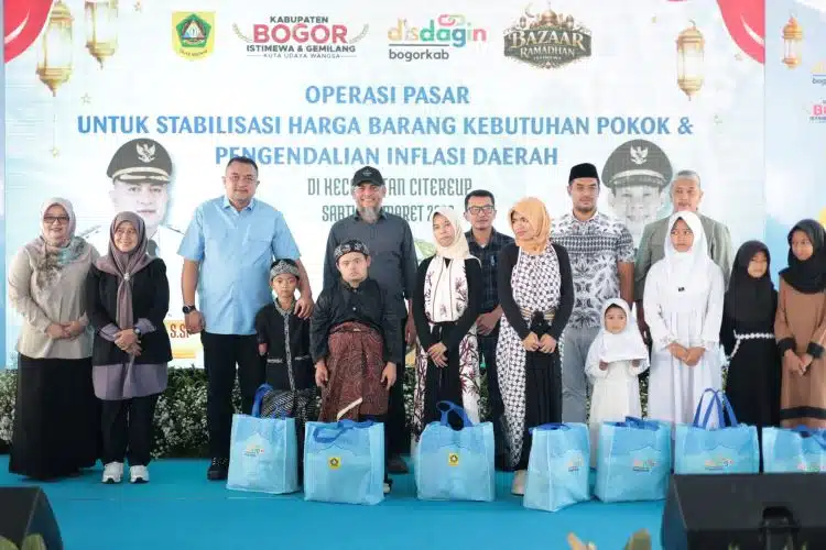 Bupati Bogor Hadirkan Bazar Ramadan Kendalikan Harga Pokok Bupati Bogor Hadirkan Bazar Ramadan Kendalikan Harga Pokok