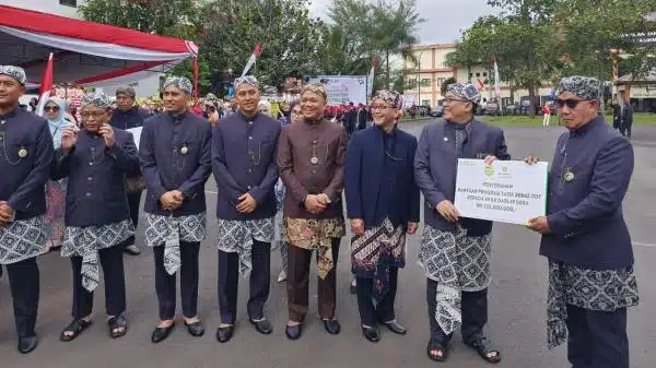 Bupati Tasikmalaya Ajak Warga Rayakan Semangat Baru Hari Kemenangan Bupati Tasikmalaya Ajak Warga Rayakan Semangat Baru Hari Kemenangan