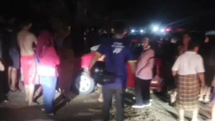 Dua Terduga Pencuri Motor Babak Belur Diamuk Massa Saat Lebaran di Cirebon Dua Terduga Pencuri Motor Babak Belur Diamuk Massa Saat Lebaran di Cirebon