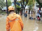 Update Banjir Jakarta: 75 RT dan 19 Jalan Terendam Pagi Ini Update Banjir Jakarta: 75 RT dan 19 Jalan Terendam Pagi Ini