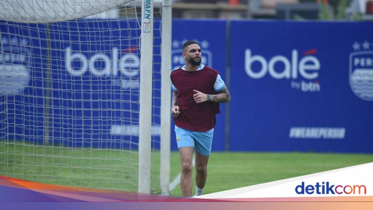 Tekad Layvin Kurzawa di Musim Perdananya Bersama Persib Bandung, Janji Berikan yang Terbaik Tekad Layvin Kurzawa di Musim Perdananya Bersama Persib Bandung, Janji Berikan yang Terbaik