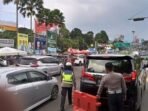 Warga Bogor 12 Jam Naik Motor ke Tasik, Terjebak di Puncak, Lancar ke Bandung Warga Bogor 12 Jam Naik Motor ke Tasik, Terjebak di Puncak, Lancar ke Bandung
