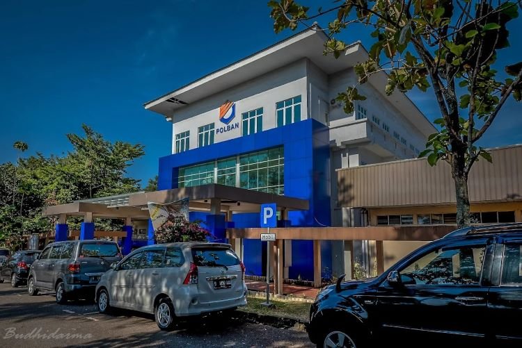 Politeknik Negeri Bandung: Pusat Pendidikan Vokasi Unggulan di Jabar Politeknik Negeri Bandung: Pusat Pendidikan Vokasi Unggulan di Jabar