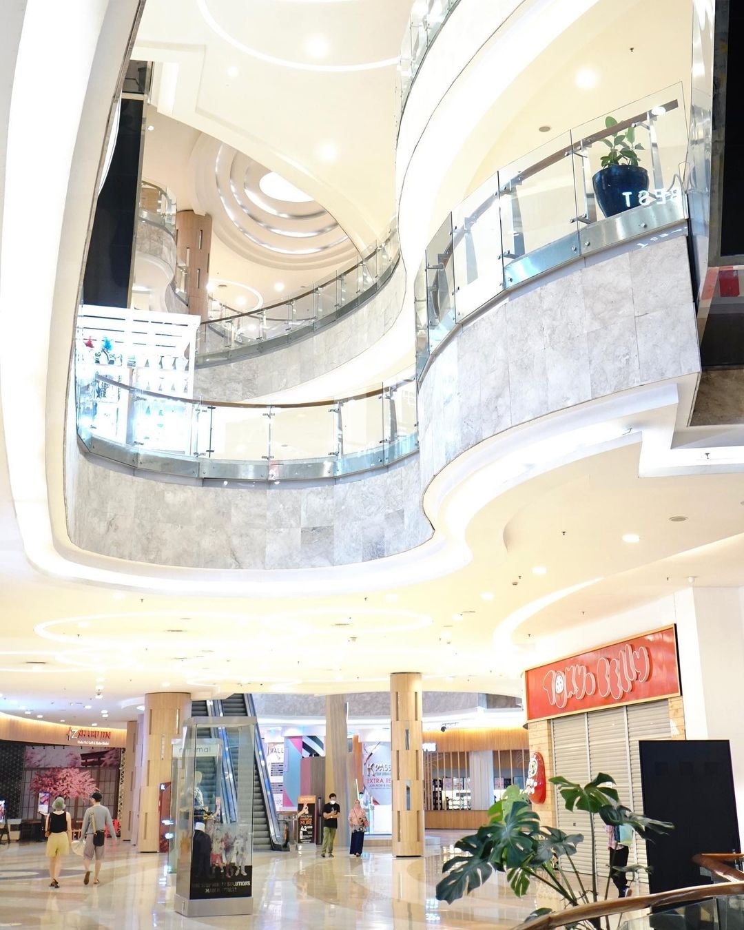 Sedang Viral! Restoran Kuningan Dekat Pemda Sedang Viral! Restoran Kuningan Dekat Pemda