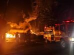 Detik-detik Kebakaran Pabrik di Bogor, Warga Panik dan Menangis Detik-detik Kebakaran Pabrik di Bogor, Warga Panik dan Menangis