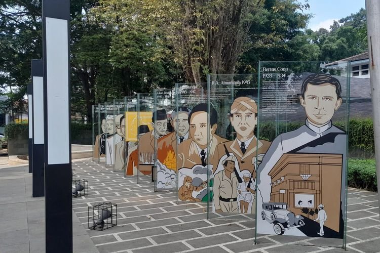 Wali Kota Bandung Buka Rahasia Sejarah Komplek Pemerintahan untuk Pelajar Australia Wali Kota Bandung Buka Rahasia Sejarah Komplek Pemerintahan untuk Pelajar Australia