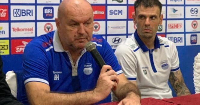 Bojan Hodak: Persib Bandung Kemenangan Berat Hadapi Semen Padang Bojan Hodak: Persib Bandung Kemenangan Berat Hadapi Semen Padang