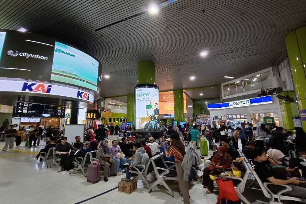 Penumpang KA Jabar Turun 17,73 Persen, Cirebon Tertinggal Jauh dari Bandung Penumpang KA Jabar Turun 17,73 Persen, Cirebon Tertinggal Jauh dari Bandung