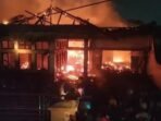 Malam mencekam: Kebakaran hebat ludeskan rumah di Tapos Depok Malam mencekam: Kebakaran hebat ludeskan rumah di Tapos Depok