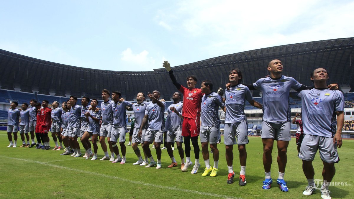 Delapan Laga Tersisa, Ini Poin yang Harus Diraih Persib untuk Juara Super League 2025/2026 Delapan Laga Tersisa, Ini Poin yang Harus Diraih Persib untuk Juara Super League 2025/2026