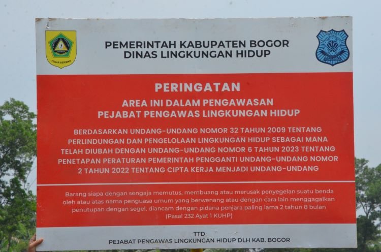 Pemkab Bogor Segel Lokasi Sampah Liar Kembang Kuning Pemkab Bogor Segel Lokasi Sampah Liar Kembang Kuning