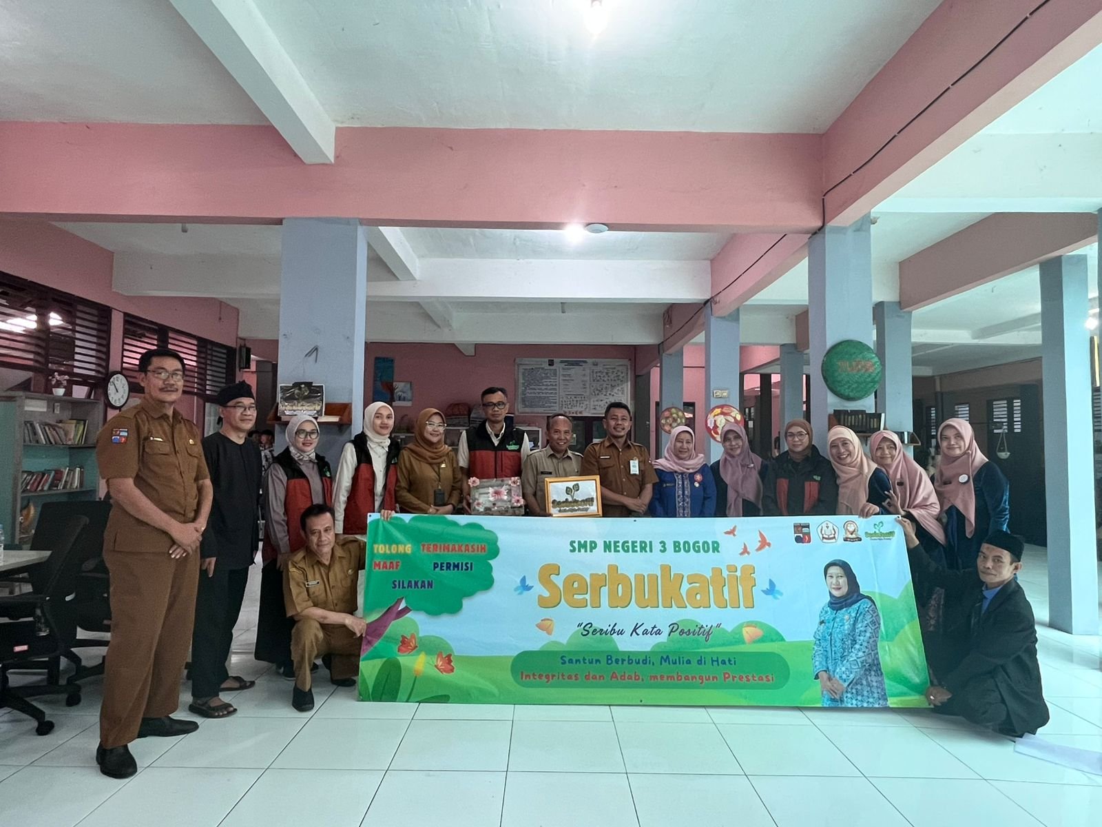 SERBUKATIF Bergema di SMPN 3 Kota Bogor pada Peringatan Hari Kartini SERBUKATIF Bergema di SMPN 3 Kota Bogor pada Peringatan Hari Kartini