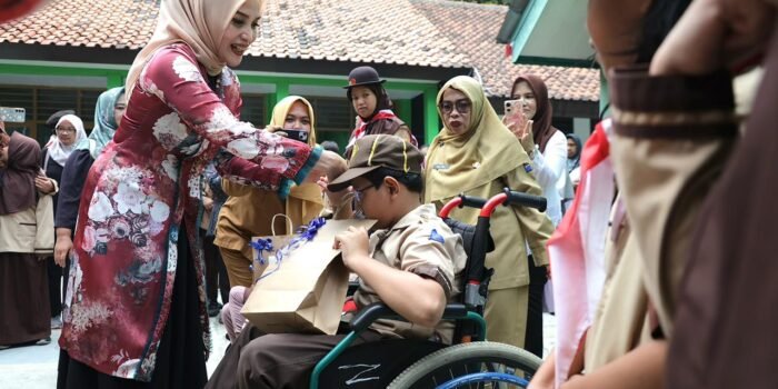 Ketua TP PKK Kota Bogor Berbagi Kebahagiaan Bersama Anak Istimewa di Puncak Hari Kartini Ketua TP PKK Kota Bogor Berbagi Kebahagiaan Bersama Anak Istimewa di Puncak Hari Kartini