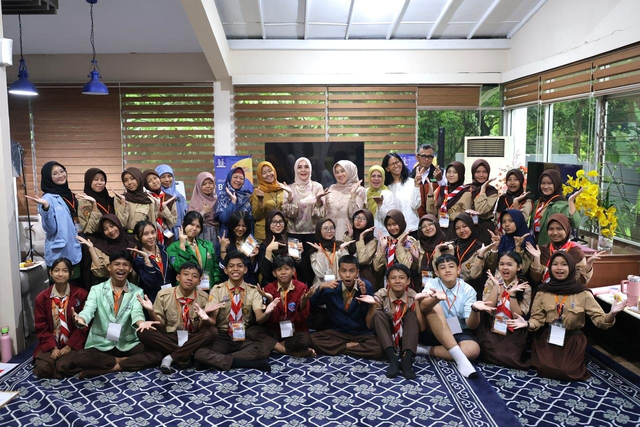 Bogor Geulis Kembali Gelar Workshop “Berani Jadi Aku” Batch 2 untuk Pengurus OSIS SMP se-Kota Bogor Bogor Geulis Kembali Gelar Workshop “Berani Jadi Aku” Batch 2 untuk Pengurus OSIS SMP se-Kota Bogor