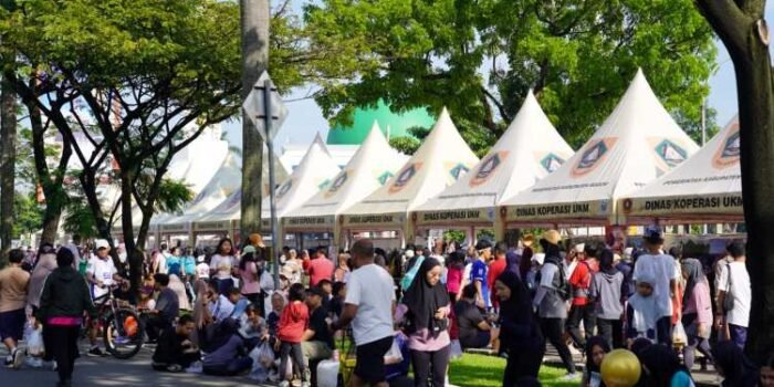 Rudy Susmanto Dongkrak Penjualan UMKM di CFD Tegar Beriman Rudy Susmanto Dongkrak Penjualan UMKM di CFD Tegar Beriman