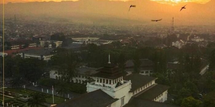 3 Tempat Wisata Segar di Bandung Cocok Dikunjungi Akhir Pekan Bersama Keluarga, Harga Tiket Terjangkau 3 Tempat Wisata Segar di Bandung Cocok Dikunjungi Akhir Pekan Bersama Keluarga, Harga Tiket Terjangkau
