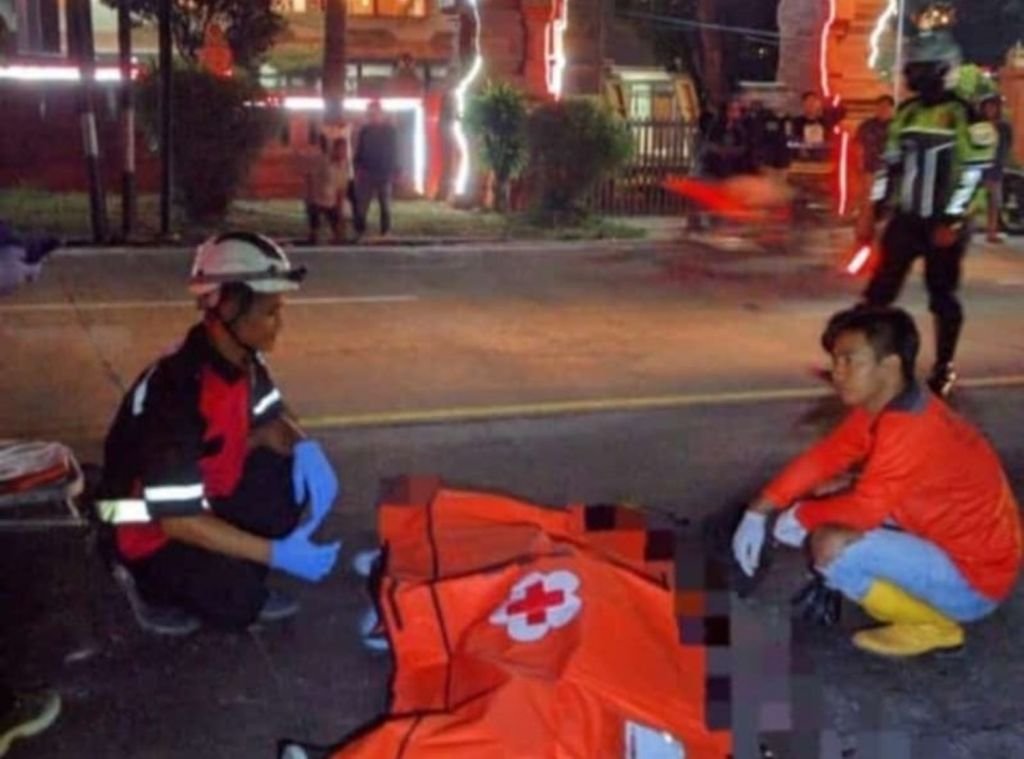 Berita terkini: Pengendara motor tewas tertabrak truk di Cadas Pangeran Sumedang Berita terkini: Pengendara motor tewas tertabrak truk di Cadas Pangeran Sumedang