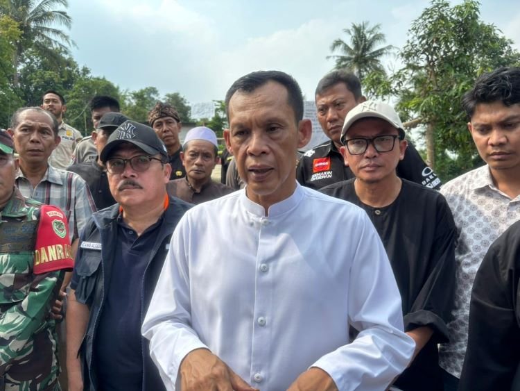 Wabup Bogor Tinjau Jembatan Ambruk Rumpin, Pastikan Penanganan Cepat Wabup Bogor Tinjau Jembatan Ambruk Rumpin, Pastikan Penanganan Cepat