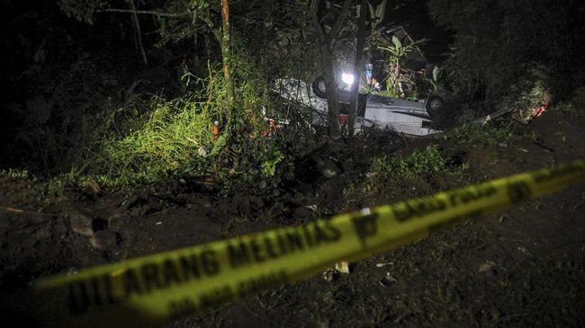 Ambulans Tak Bisa Digunakan, Korban Kecelakaan Sumedang Sewa Angkot, Kadinkes Minta Maaf Ambulans Tak Bisa Digunakan, Korban Kecelakaan Sumedang Sewa Angkot, Kadinkes Minta Maaf