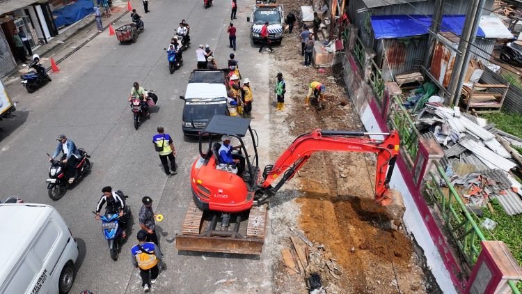 Penataan Pasar Parung: Kembalikan Fungsi Jalan, Wujudkan Ketertiban Penataan Pasar Parung: Kembalikan Fungsi Jalan, Wujudkan Ketertiban