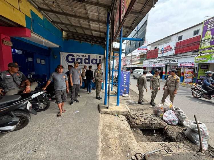 Pemkab Bogor Tangani Banjir di Bojonggede dengan Normalisasi Irigasi Pemkab Bogor Tangani Banjir di Bojonggede dengan Normalisasi Irigasi