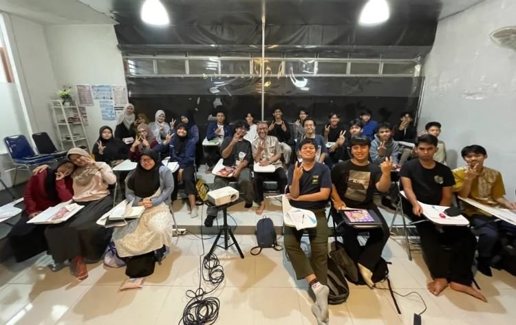 Tingkatkan Literasi Akademik, Anggota Dewan Pendidikan Kota Bogor Berbagi Ilmu Kepenulisan di Surau Academy Tingkatkan Literasi Akademik, Anggota Dewan Pendidikan Kota Bogor Berbagi Ilmu Kepenulisan di Surau Academy