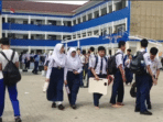 Krisis Meja dan Kursi di SMPN 3 Depok Menggugah Perhatian Ketua DPRD Krisis Meja dan Kursi di SMPN 3 Depok Menggugah Perhatian Ketua DPRD