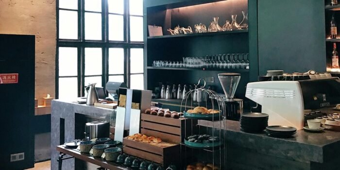 Paling Estetik! 10 Kafe Baru di Bandung dengan Desain Arsitektur Unik Paling Estetik! 10 Kafe Baru di Bandung dengan Desain Arsitektur Unik