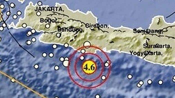 Gempa M4,6 di Pangandaran Dirasakan Warga Pantai Saat Shalat Subuh Gempa M4,6 di Pangandaran Dirasakan Warga Pantai Saat Shalat Subuh
