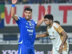 Kemenangan Persib Bandung: Cerita Julio Cesar dan Pesan Marc Klok Kemenangan Persib Bandung: Cerita Julio Cesar dan Pesan Marc Klok