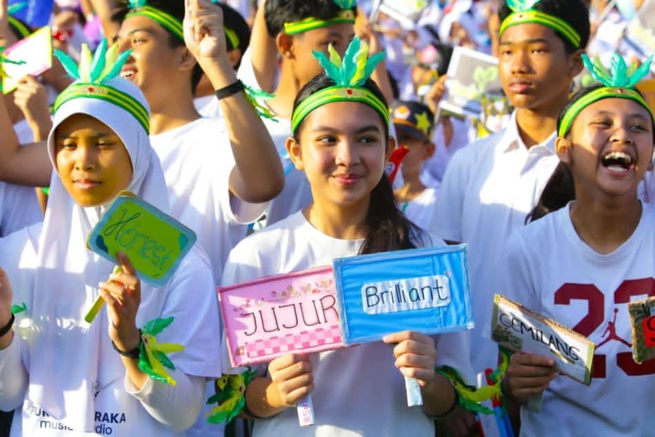 Launching Senam Serbukatif di Hardiknas: 1.000 Anak Sekolah Ramaikan Gerakan Karakter Positif dan Anti-Bullying Launching Senam Serbukatif di Hardiknas: 1.000 Anak Sekolah Ramaikan Gerakan Karakter Positif dan Anti-Bullying