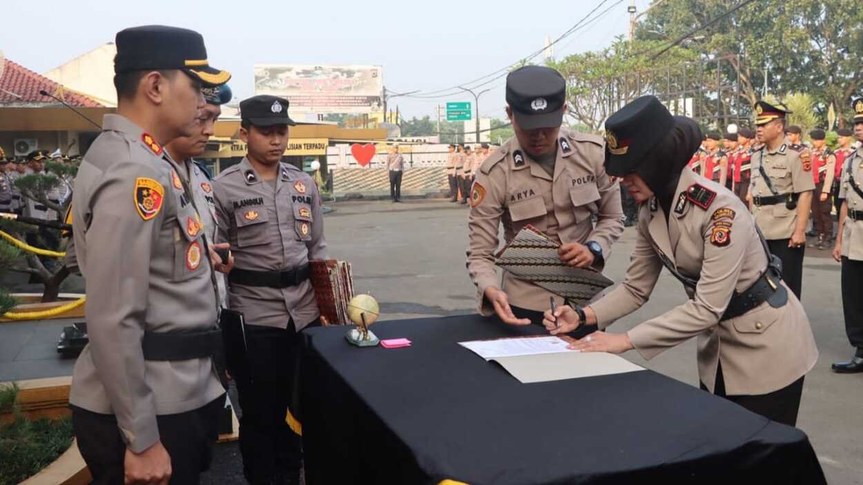 Perubahan Besar di Polres Cirebon Kota, Ini Daftar Lengkap Pejabat Baru Perubahan Besar di Polres Cirebon Kota, Ini Daftar Lengkap Pejabat Baru