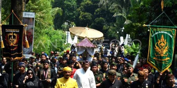 Jalur Ditutup di Kota Bogor Malam Ini untuk Kirab Mahkota Binokasih Jalur Ditutup di Kota Bogor Malam Ini untuk Kirab Mahkota Binokasih