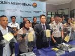 Pembunuh WNA Korea Selatan Terungkap di Bekasi Pembunuh WNA Korea Selatan Terungkap di Bekasi