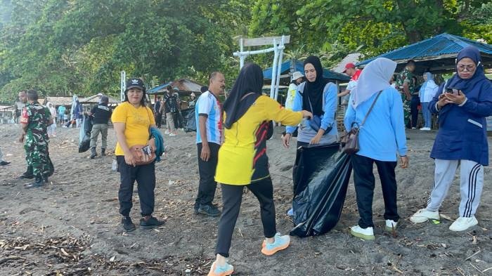 Semangat Ngolo, Segofi FTJ 2026 Kumpulkan Warga Jaga Kebersihan Pantai untuk Wisata Berkelanjutan Semangat Ngolo, Segofi FTJ 2026 Kumpulkan Warga Jaga Kebersihan Pantai untuk Wisata Berkelanjutan