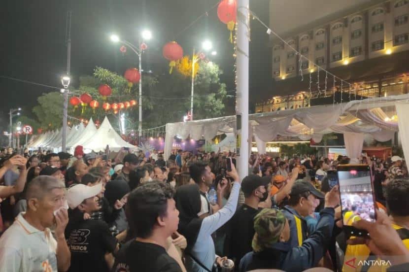 Festival Kuliner Malam Pecinan Glodok Ramai Pengunjung, Pemkot Jakbar Dukung UMKM Berkembang Festival Kuliner Malam Pecinan Glodok Ramai Pengunjung, Pemkot Jakbar Dukung UMKM Berkembang