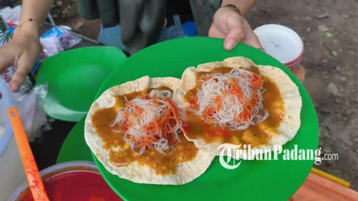 Kuliner Khas Pantai Padang yang Menggugah Selera Wisatawan Kuliner Khas Pantai Padang yang Menggugah Selera Wisatawan