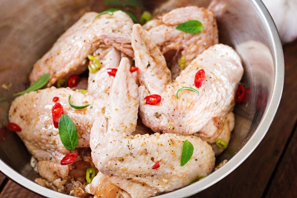 Resep bumbu marinasi lezat dan sederhana untuk ayam, udang, ikan, dan daging Resep bumbu marinasi lezat dan sederhana untuk ayam, udang, ikan, dan daging
