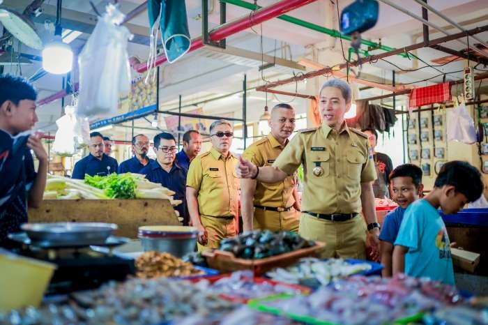 Dedie Rachim Apresiasi Minat Tinggi UMKM Kuliner Pasar Jambu Dua Dedie Rachim Apresiasi Minat Tinggi UMKM Kuliner Pasar Jambu Dua