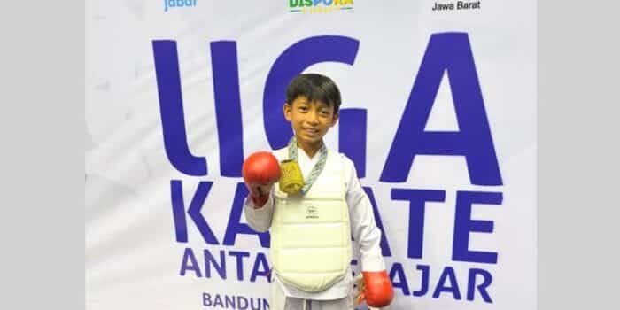 Fadhil Rahman, 11 Tahun, Raih 5 Emas Karate di Jawa Barat Fadhil Rahman, 11 Tahun, Raih 5 Emas Karate di Jawa Barat