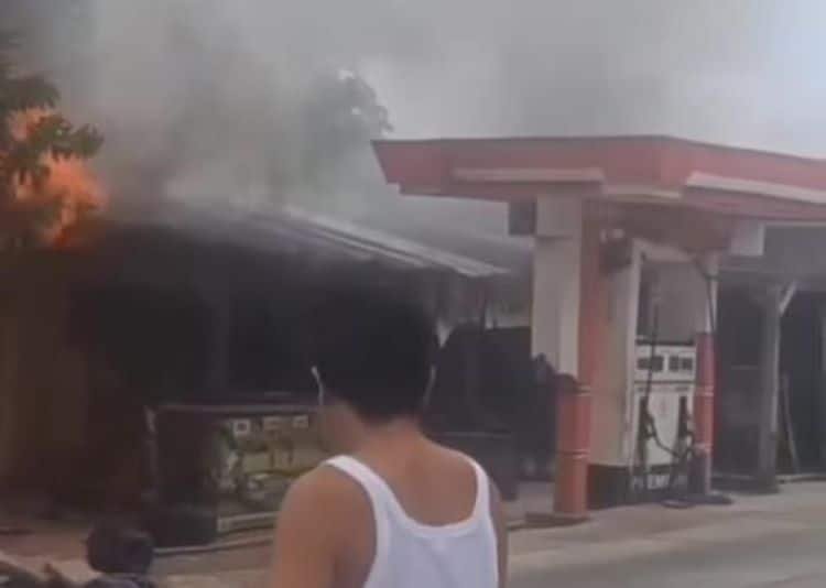 Rumah Warga Ciampea Ludes Terbakar Akibat Korsleting Listrik Rumah Warga Ciampea Ludes Terbakar Akibat Korsleting Listrik