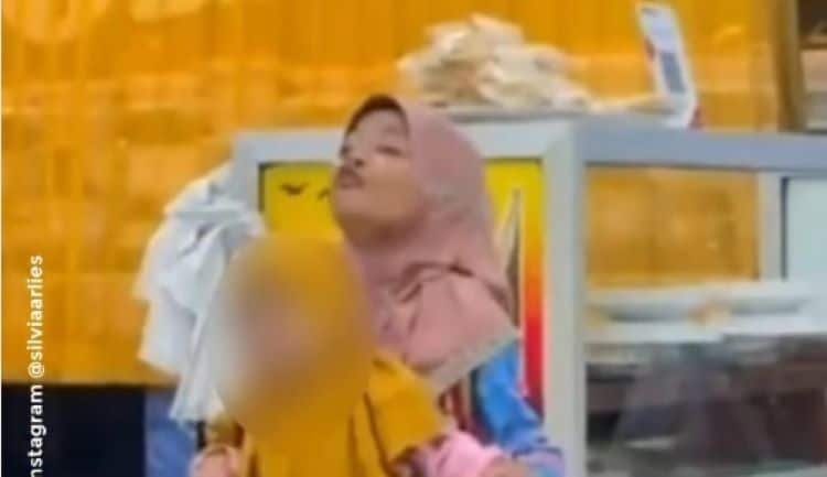Novi, Bocah 12 Tahun di Depok Jadi Peringkat 10 Kelas Meski Sering Ngamen Novi, Bocah 12 Tahun di Depok Jadi Peringkat 10 Kelas Meski Sering Ngamen