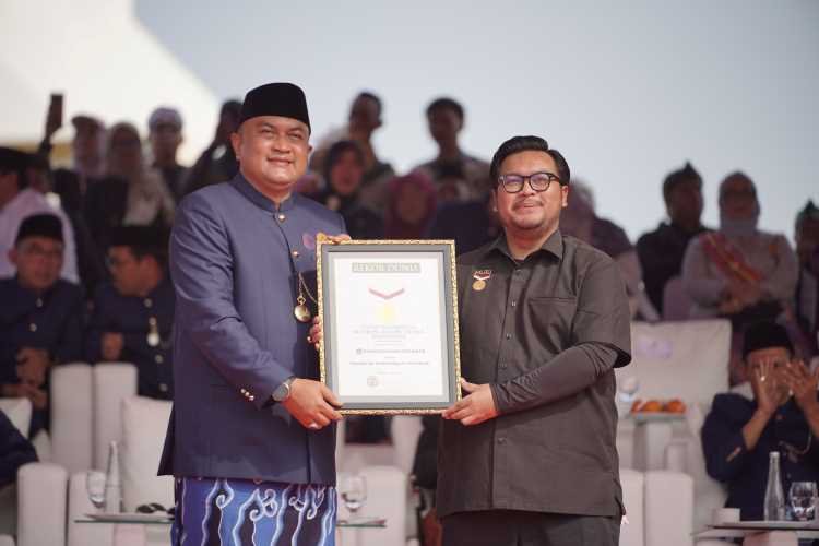 Kado Istimewa HJB ke-544: Bogor Raih Dua Rekor MURI Sekaligus Kado Istimewa HJB ke-544: Bogor Raih Dua Rekor MURI Sekaligus