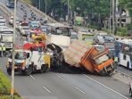 Kecelakaan maut di Bekasi, truk rem blong tewaskan 1 ojol Kecelakaan maut di Bekasi, truk rem blong tewaskan 1 ojol
